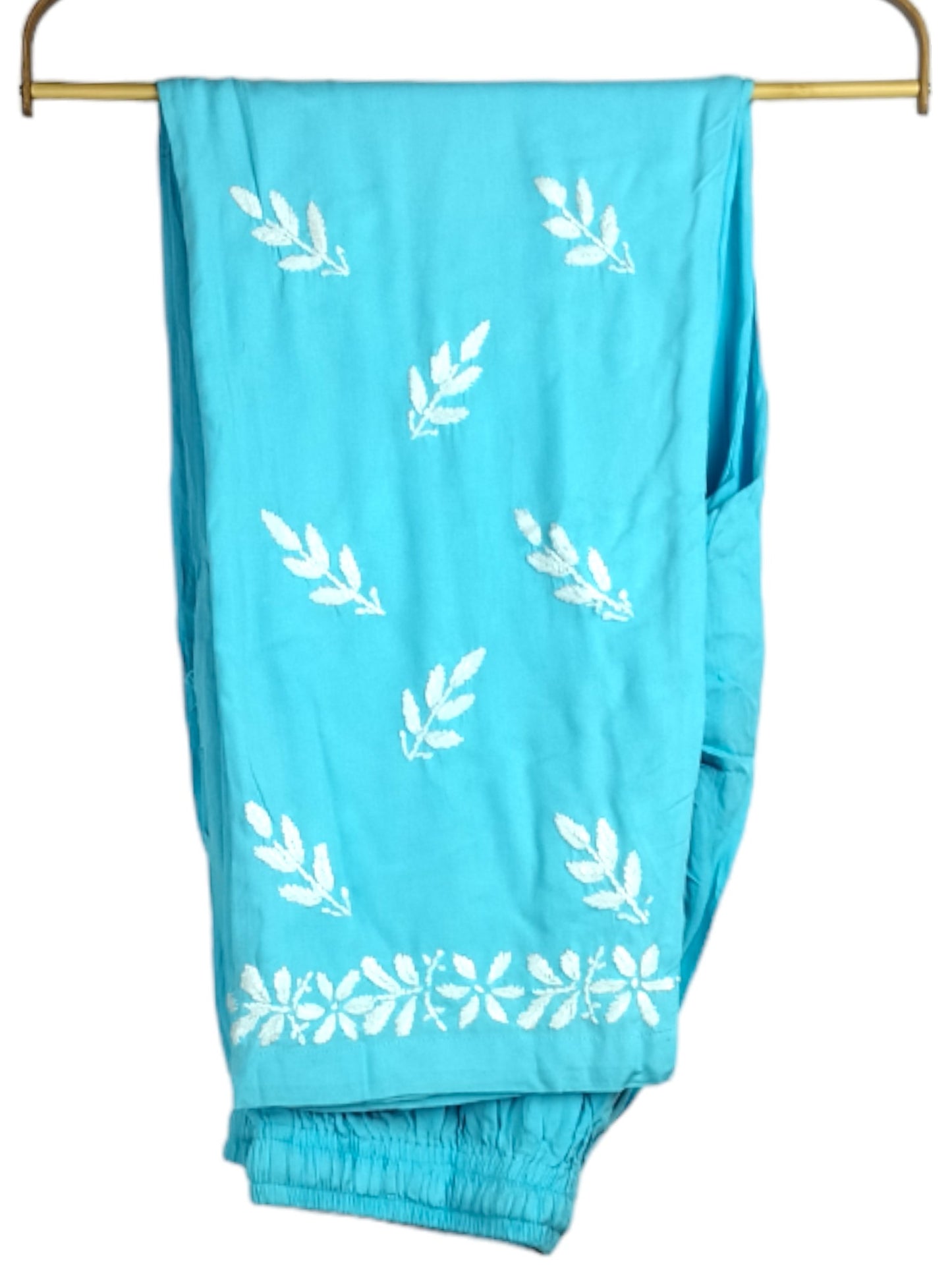 SKY BLUE KURTA SET WITH FLORAL CHIKANKARI
