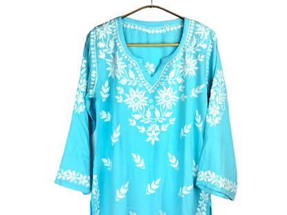 SKY BLUE KURTA SET WITH FLORAL CHIKANKARI