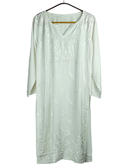WHITE KURTA SET WITH FLORAL CHIKANKARI